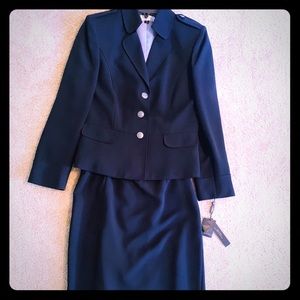 Tahari Arthur S Levine Skirt Suit